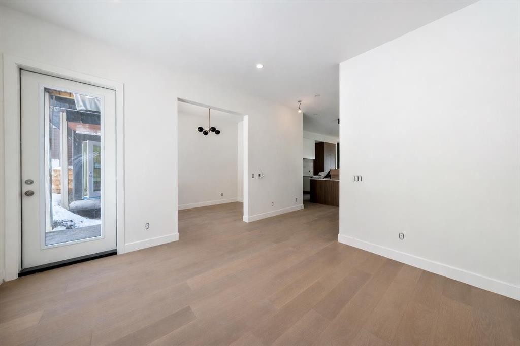 710 Bridge Crescent Ne, Calgary, AB - Indoor Photo Showing Other Room
