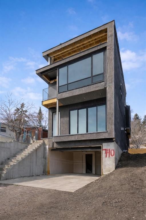 710 Bridge Crescent Ne, Calgary, AB - Outdoor With Balcony