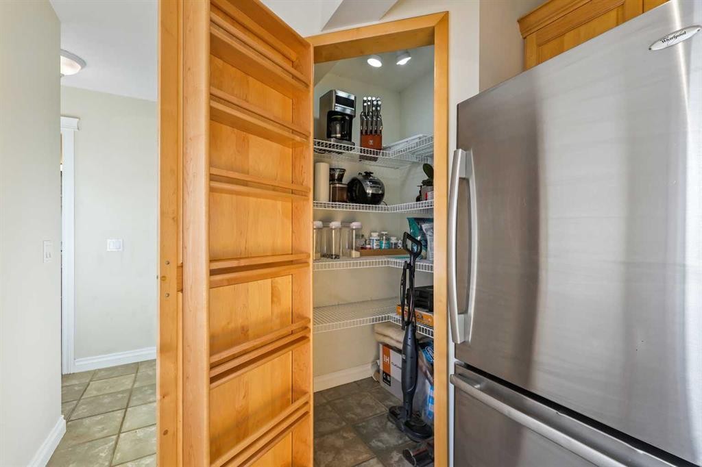 392 Killarney Glen Court Sw, Calgary, AB - Indoor