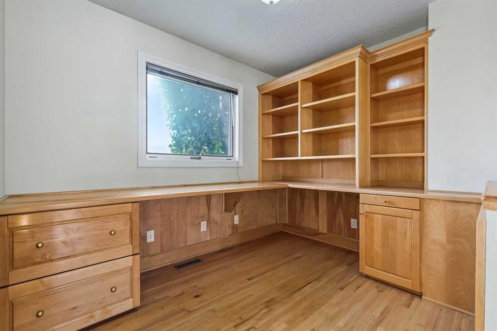 392 Killarney Glen Court Sw, Calgary, AB - Indoor