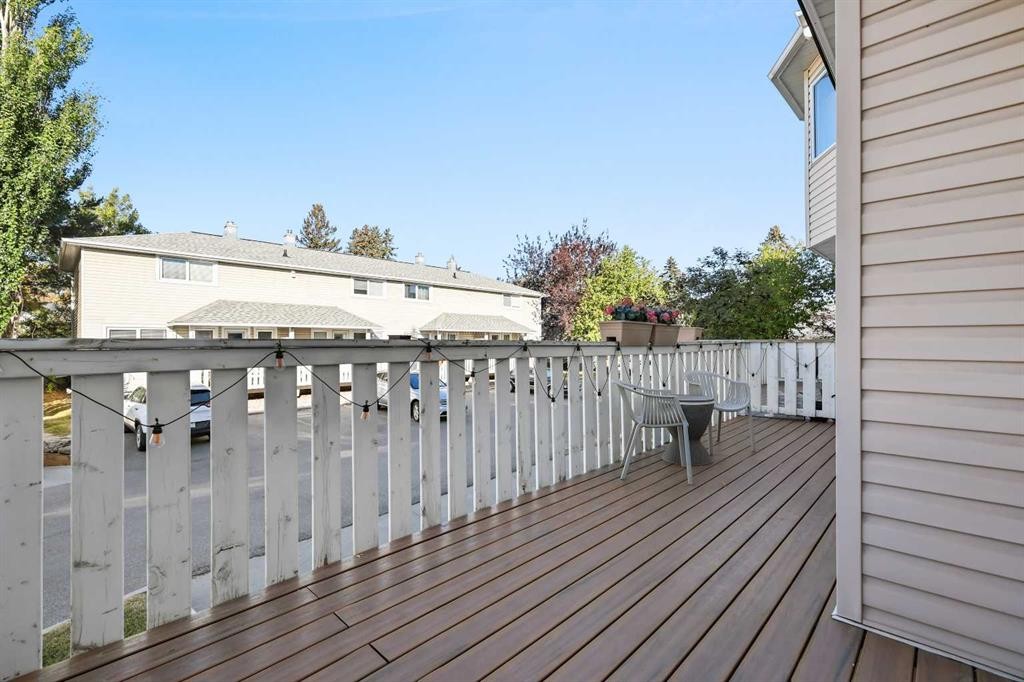 392 Killarney Glen Court Sw, Calgary, AB - Outdoor With Deck Patio Veranda With Exterior
