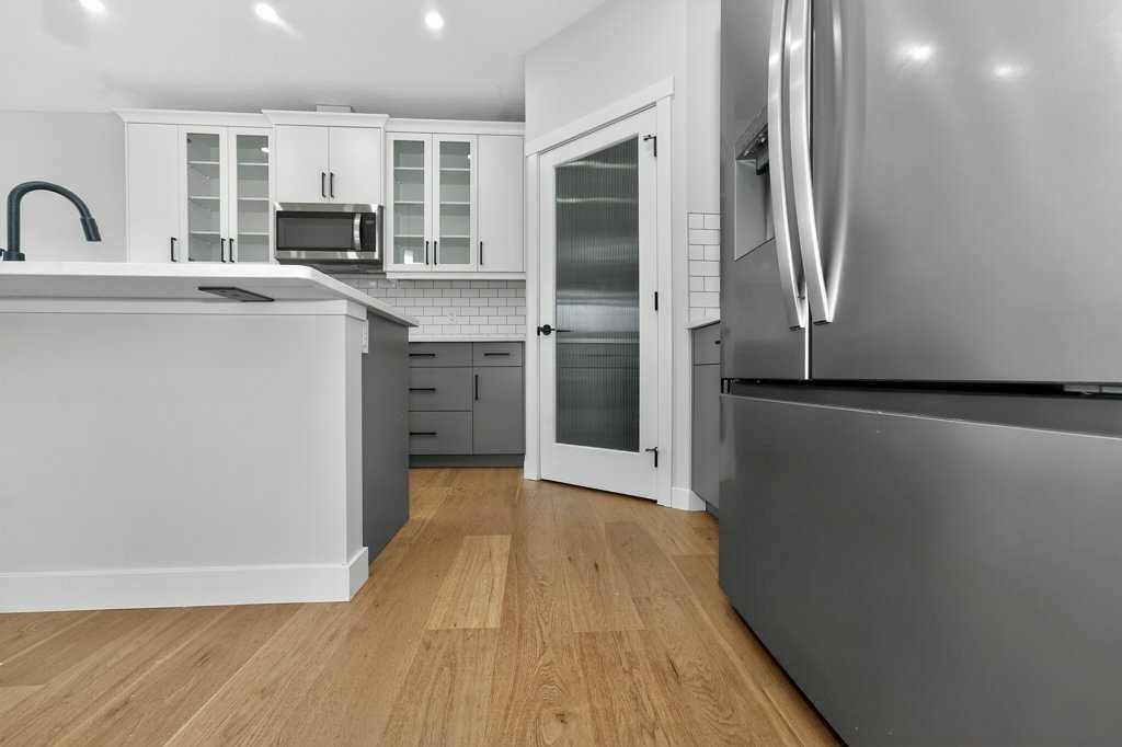 268 Cornerbrook Road Ne, Calgary, AB - Indoor Photo Showing Kitchen