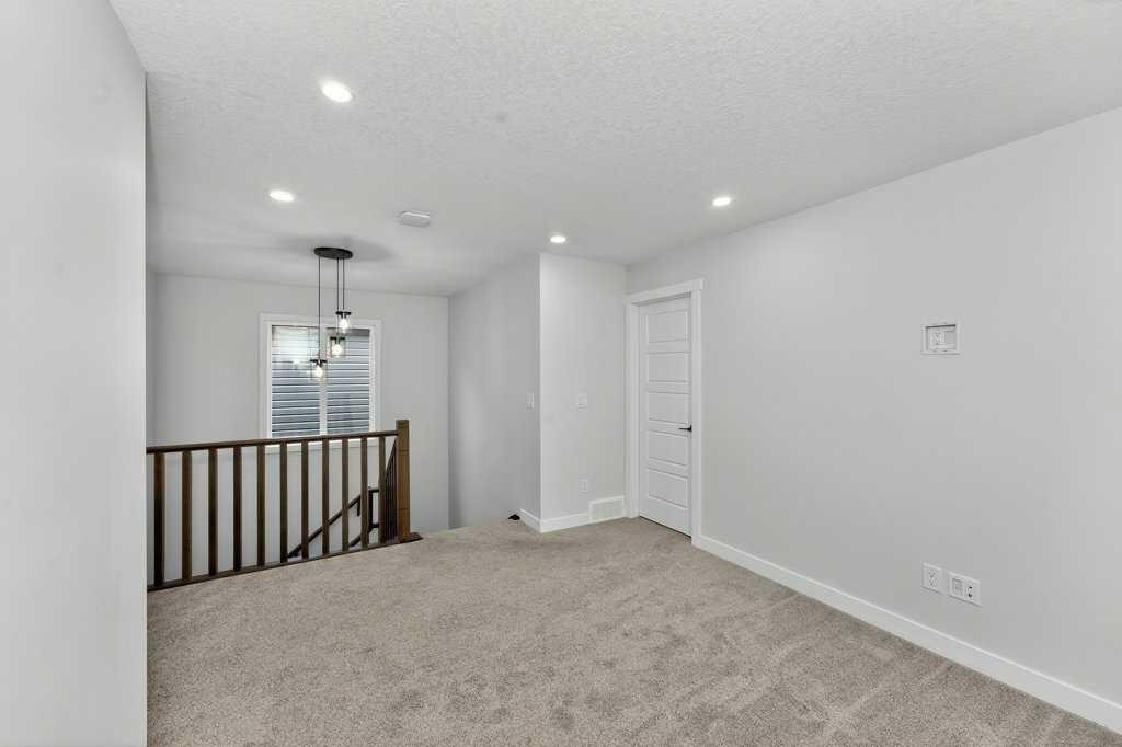 268 Cornerbrook Road Ne, Calgary, AB - Indoor Photo Showing Other Room