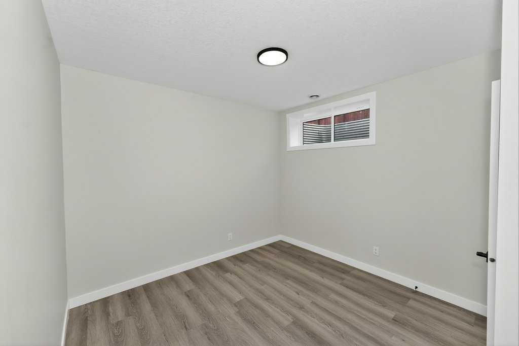268 Cornerbrook Road Ne, Calgary, AB - Indoor Photo Showing Other Room