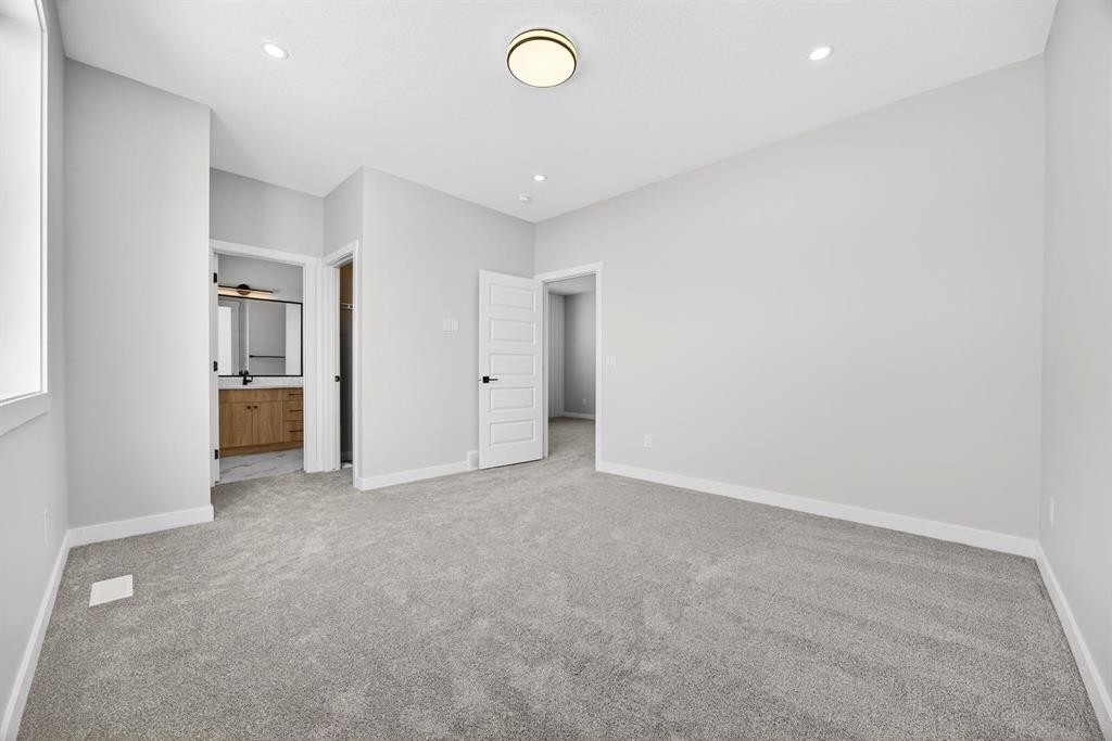 3426 Victory Way, Olds, AB - Indoor Photo Showing Other Room