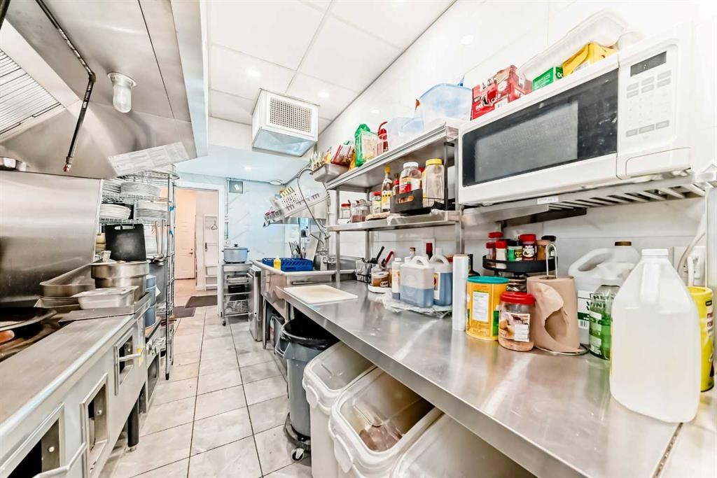 1810 10 Avenue Ne, Calgary, AB