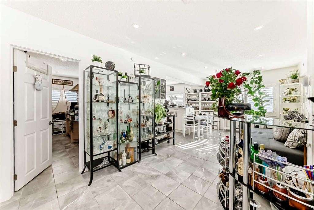 1810 10 Avenue Ne, Calgary, AB