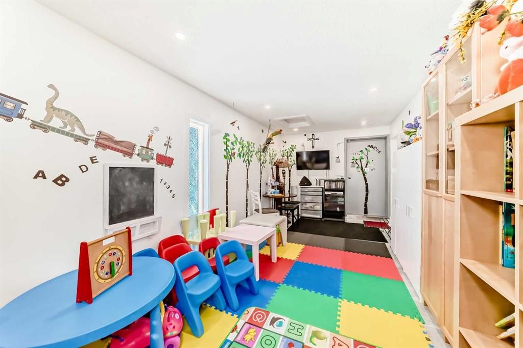 1810 10 Avenue Ne, Calgary, AB