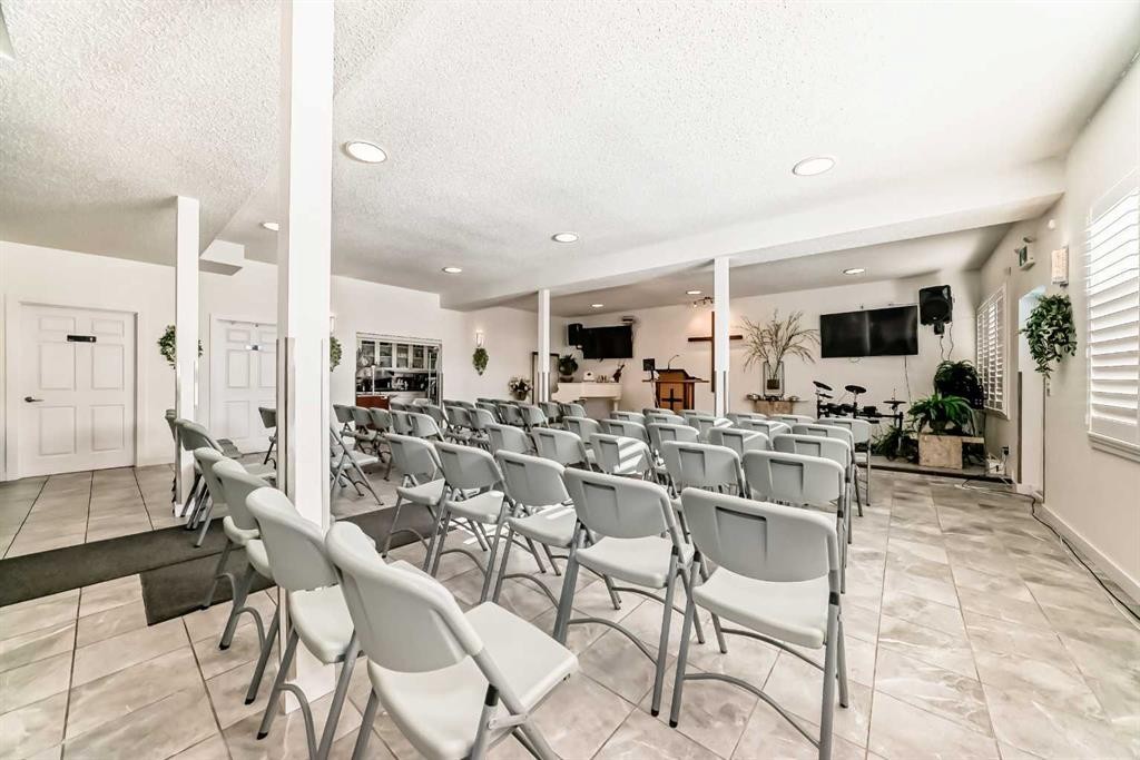 1810 10 Avenue Ne, Calgary, AB