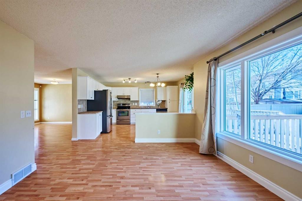 215 Coventry Green Ne, Calgary, AB - Indoor