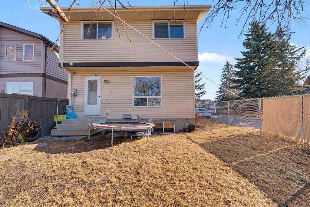 332 Abinger Crescent Ne, Calgary, AB - Outdoor With Exterior
