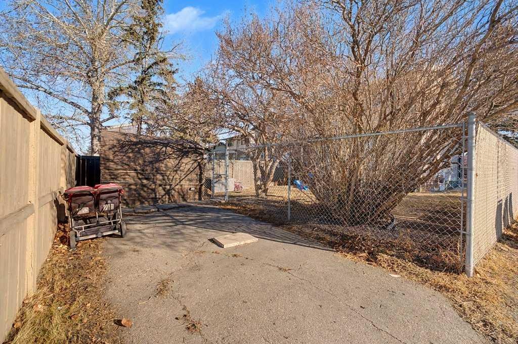 332 Abinger Crescent Ne, Calgary, AB - Outdoor