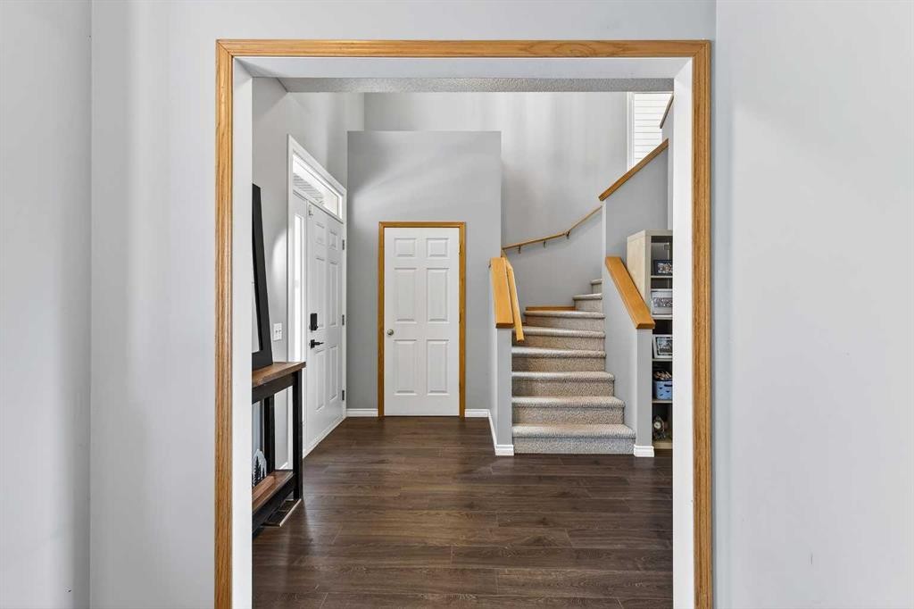 1153 Prestwick Circle Se, Calgary, AB - Indoor Photo Showing Other Room