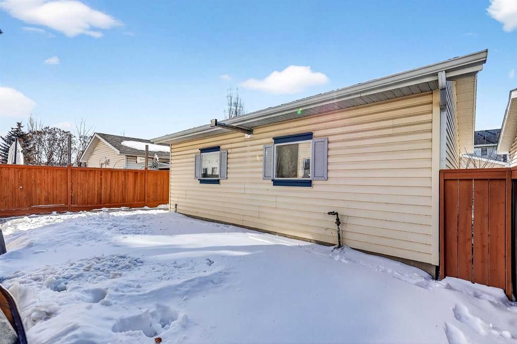 1153 Prestwick Circle Se, Calgary, AB - Outdoor With Exterior