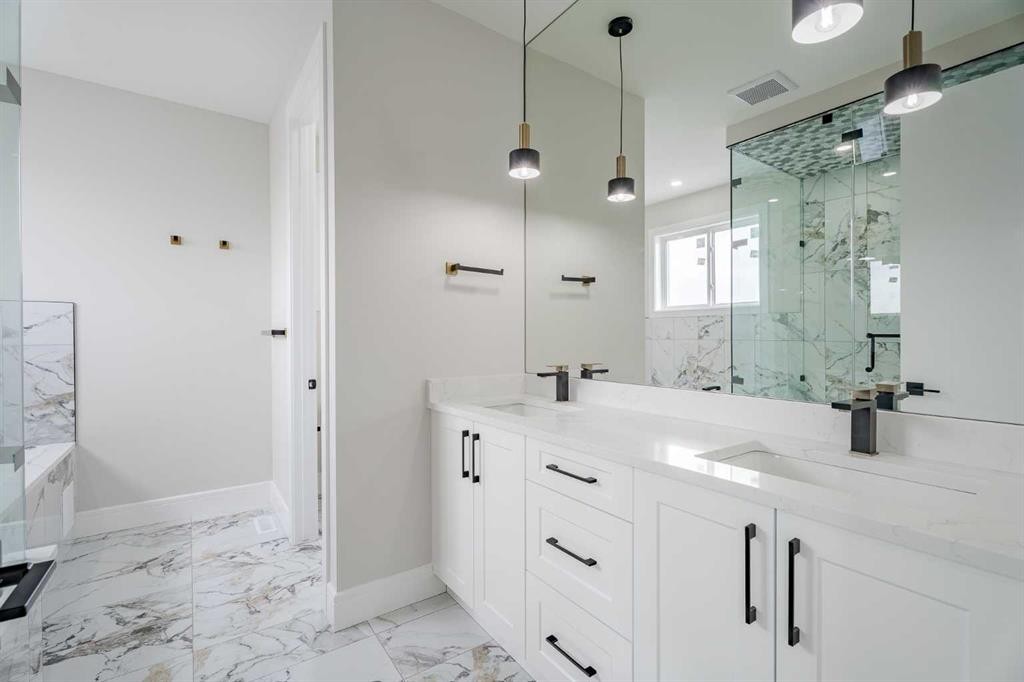 312 Watercrest Place, Chestermere, AB - Indoor Photo Showing Bathroom