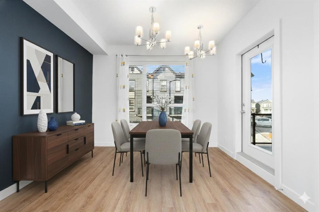 118 Evanscrest Manor Nw, Calgary, AB - Indoor Photo Showing Dining Room