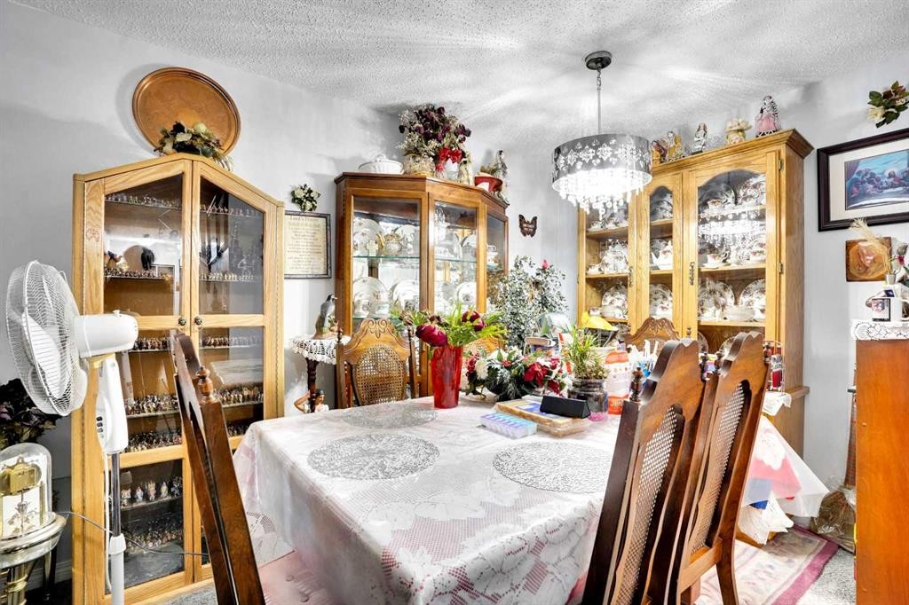 203-21 Dover Point Se, Calgary, AB - Indoor Photo Showing Dining Room