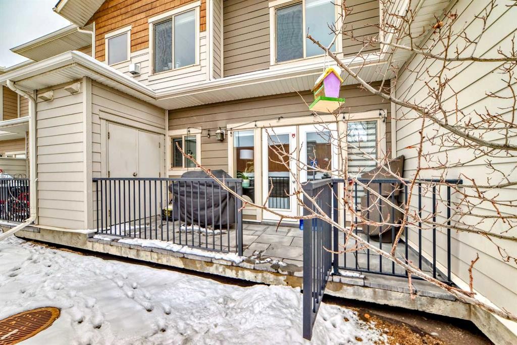 106 Cougar Ridge Landing Sw, Calgary, AB - Outdoor With Deck Patio Veranda