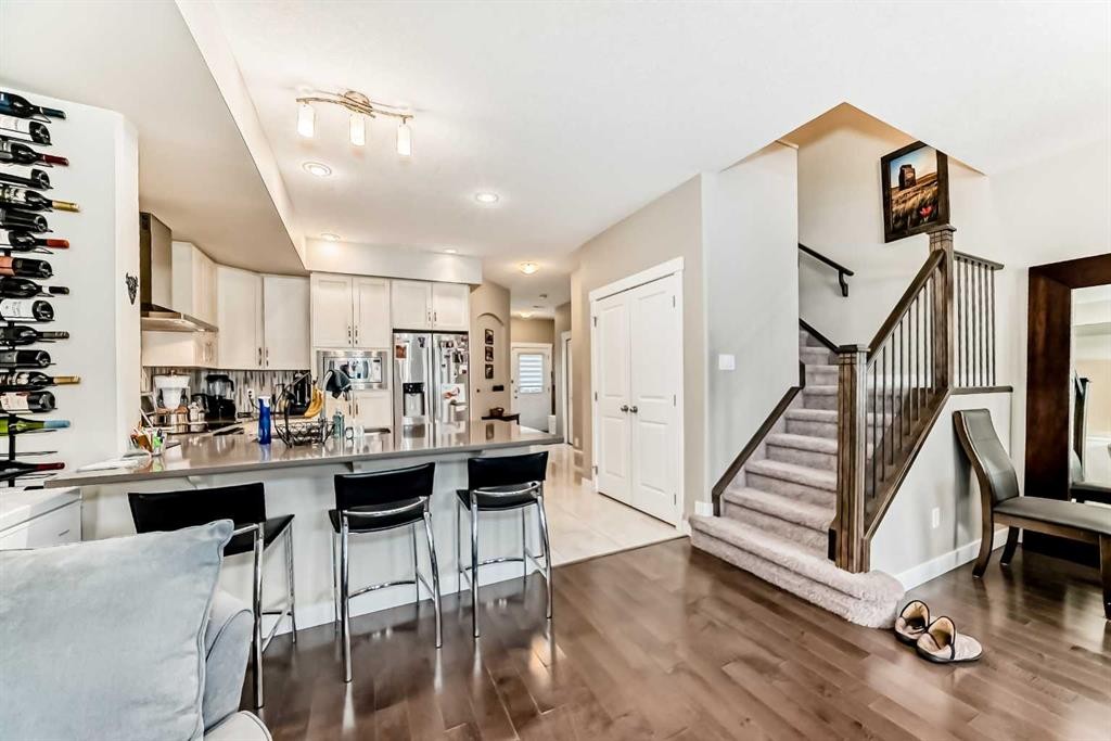 106 Cougar Ridge Landing Sw, Calgary, AB - Indoor