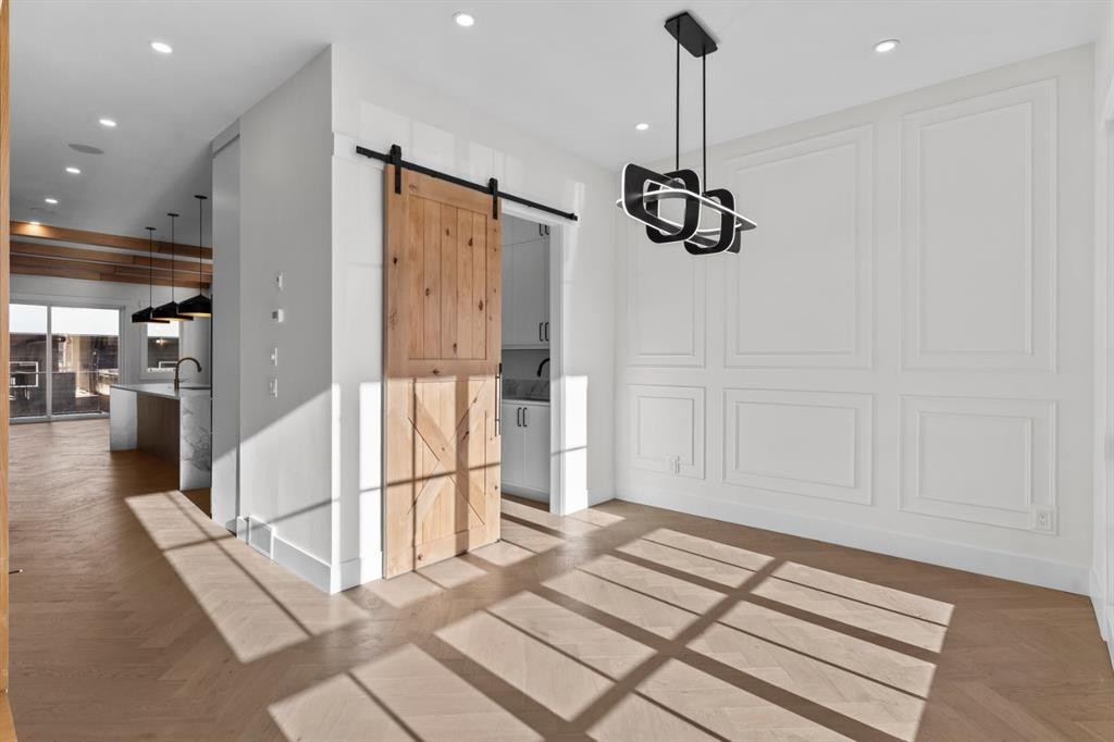 907 36 Street Nw, Calgary, AB - Indoor Photo Showing Other Room