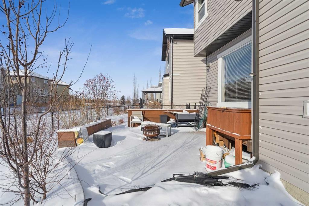 47 Everbrook Crescent Sw, Calgary, AB - Outdoor With Exterior