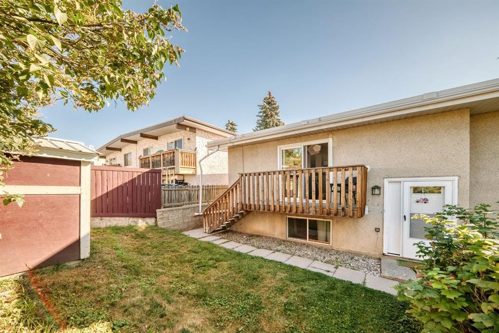 724D Raynard Crescent Se, Calgary, AB - Outdoor With Deck Patio Veranda