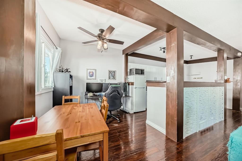 724D Raynard Crescent Se, Calgary, AB - Indoor