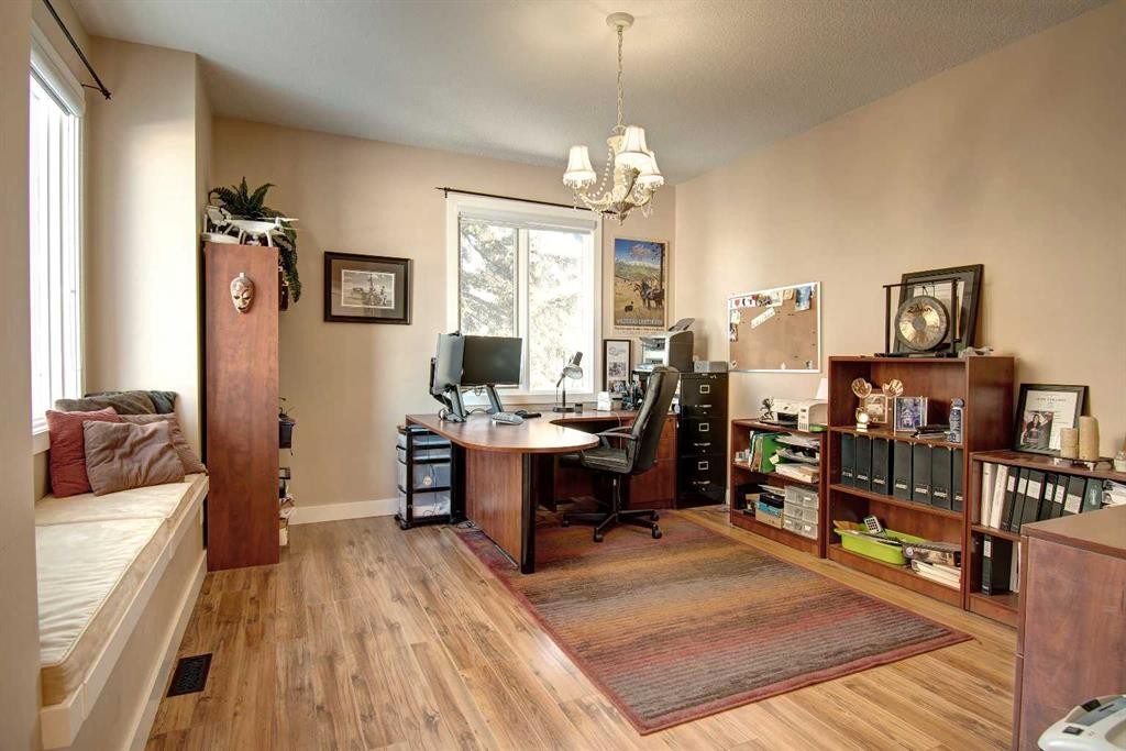 274181 Range Road 23, Rural Rocky View County, AB - Indoor Photo Showing Office