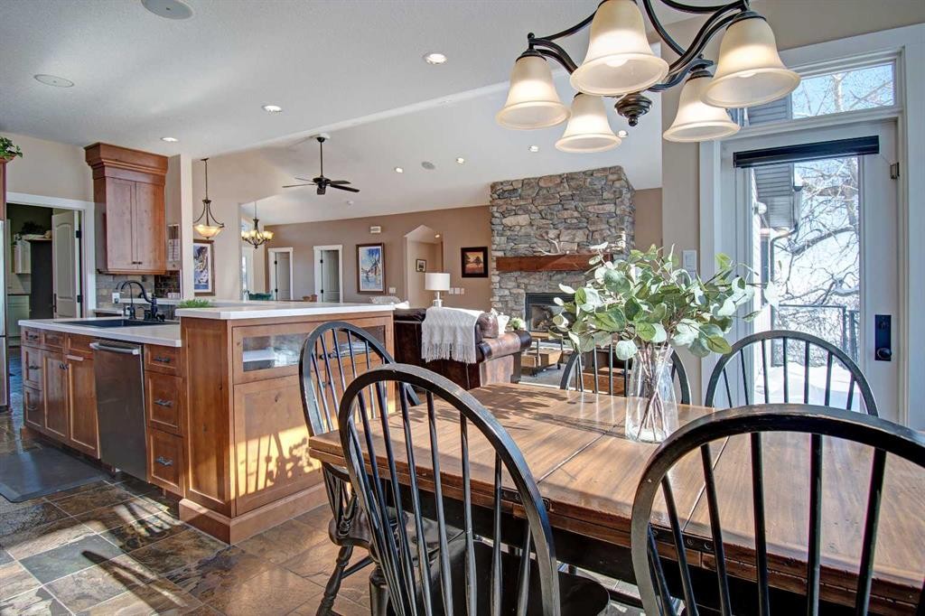 274181 Range Road 23, Rural Rocky View County, AB - Indoor Photo Showing Dining Room