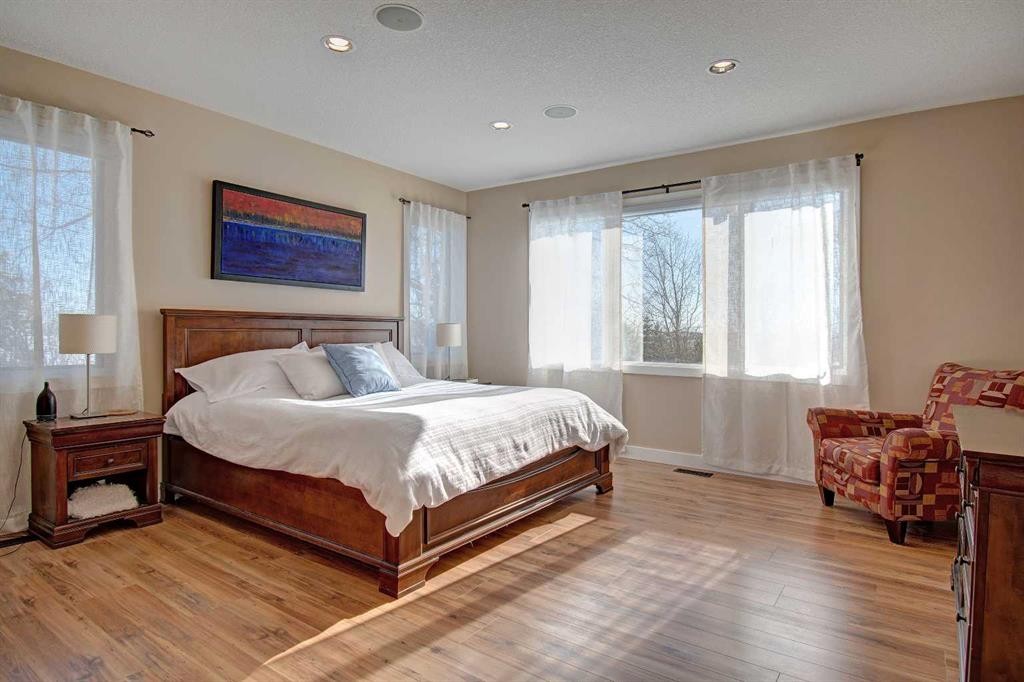 274181 Range Road 23, Rural Rocky View County, AB - Indoor Photo Showing Bedroom