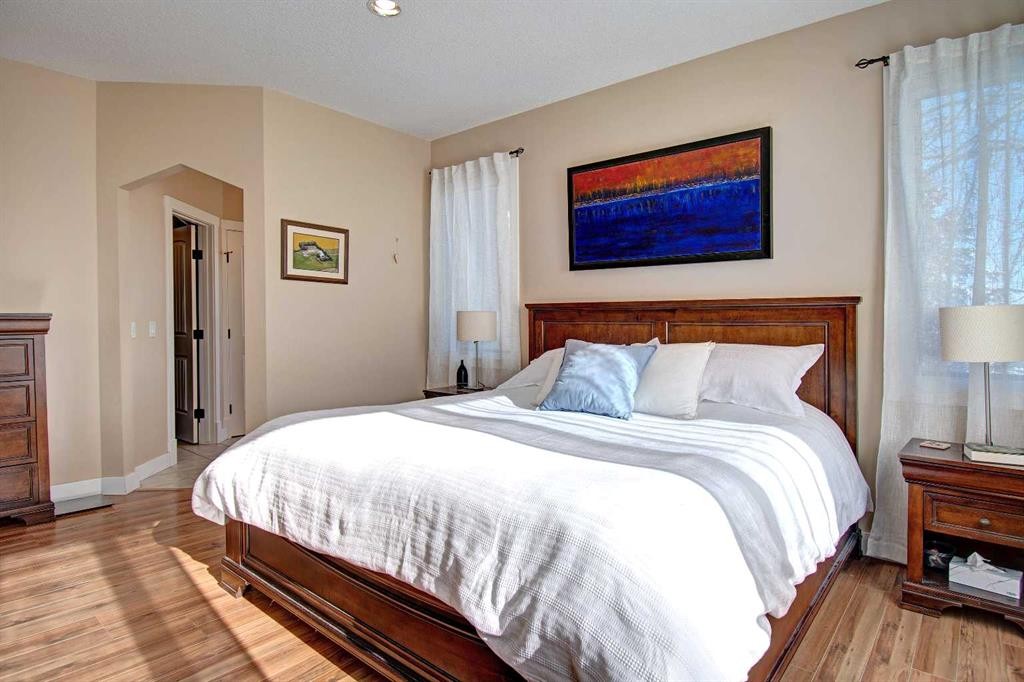 274181 Range Road 23, Rural Rocky View County, AB - Indoor Photo Showing Bedroom