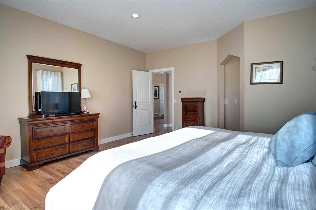 274181 Range Road 23, Rural Rocky View County, AB - Indoor Photo Showing Bedroom