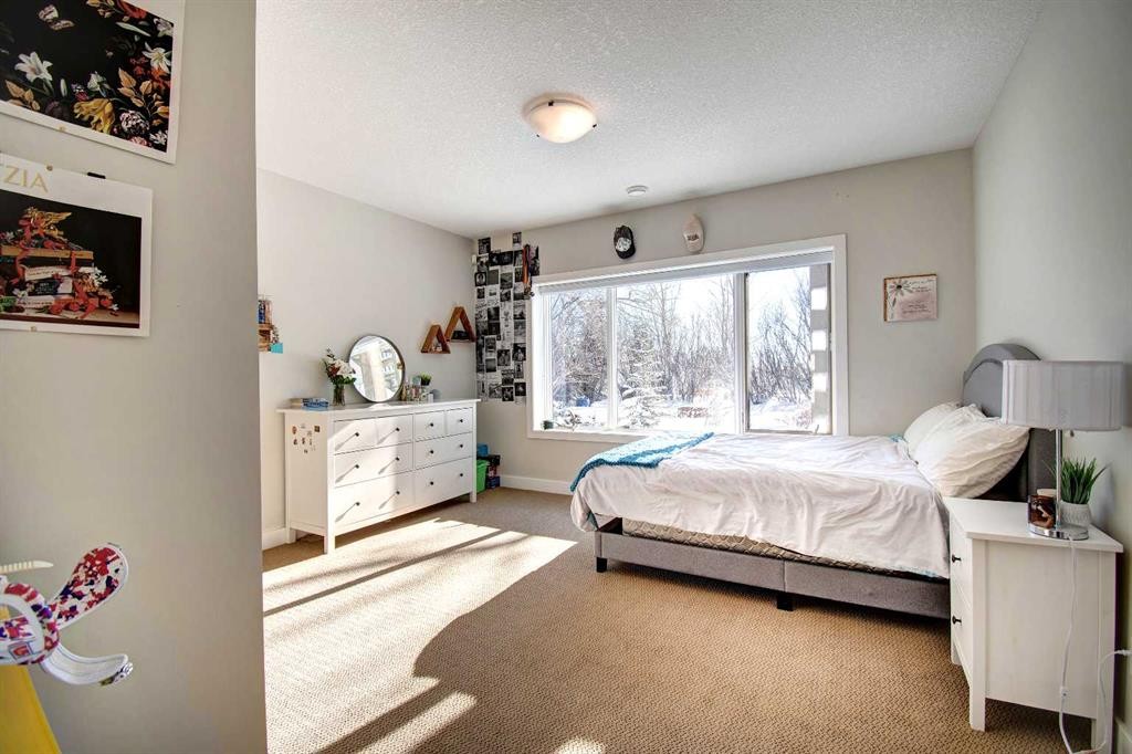 274181 Range Road 23, Rural Rocky View County, AB - Indoor Photo Showing Bedroom