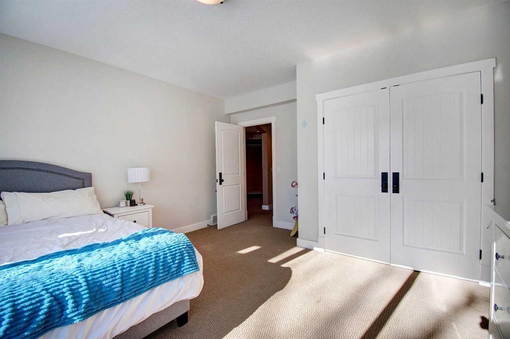 274181 Range Road 23, Rural Rocky View County, AB - Indoor Photo Showing Bedroom