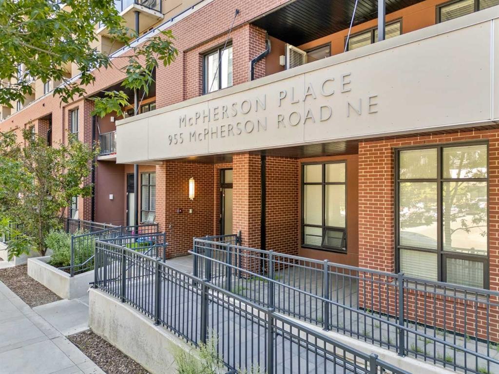 327-955 Mcpherson Road Ne, Calgary, AB - Outdoor With Exterior