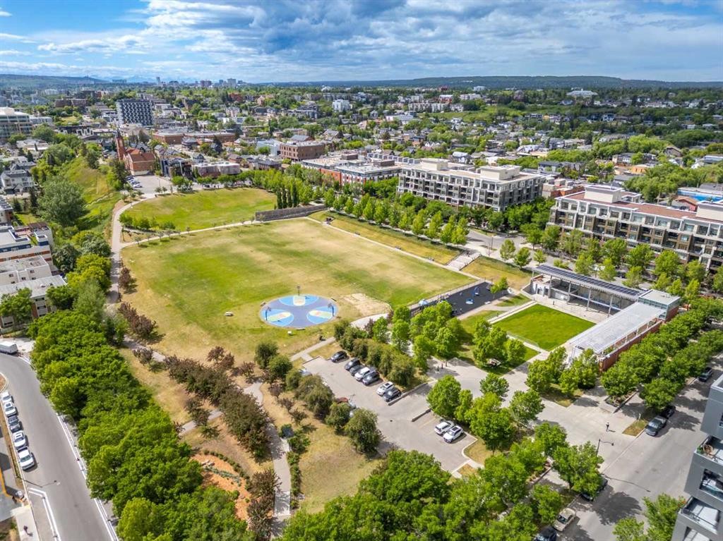 327-955 Mcpherson Road Ne, Calgary, AB - Outdoor With View