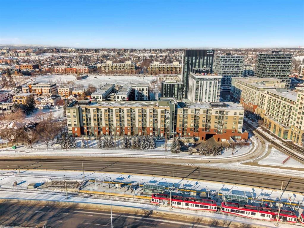 327-955 Mcpherson Road Ne, Calgary, AB - Outdoor With View