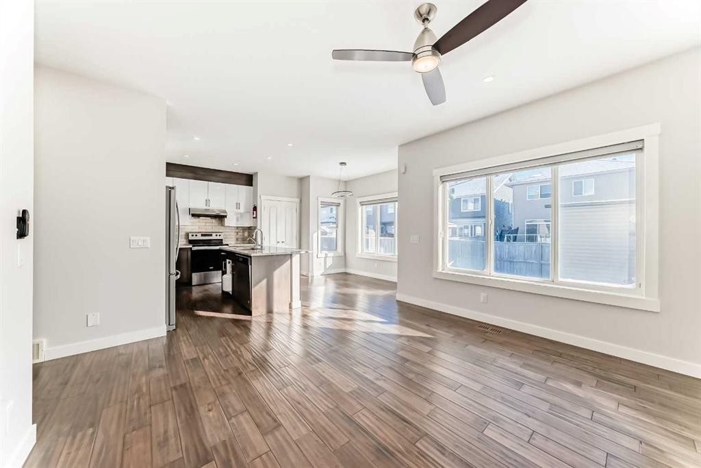 9 Saddlecrest Crescent Ne, Calgary, AB - Indoor