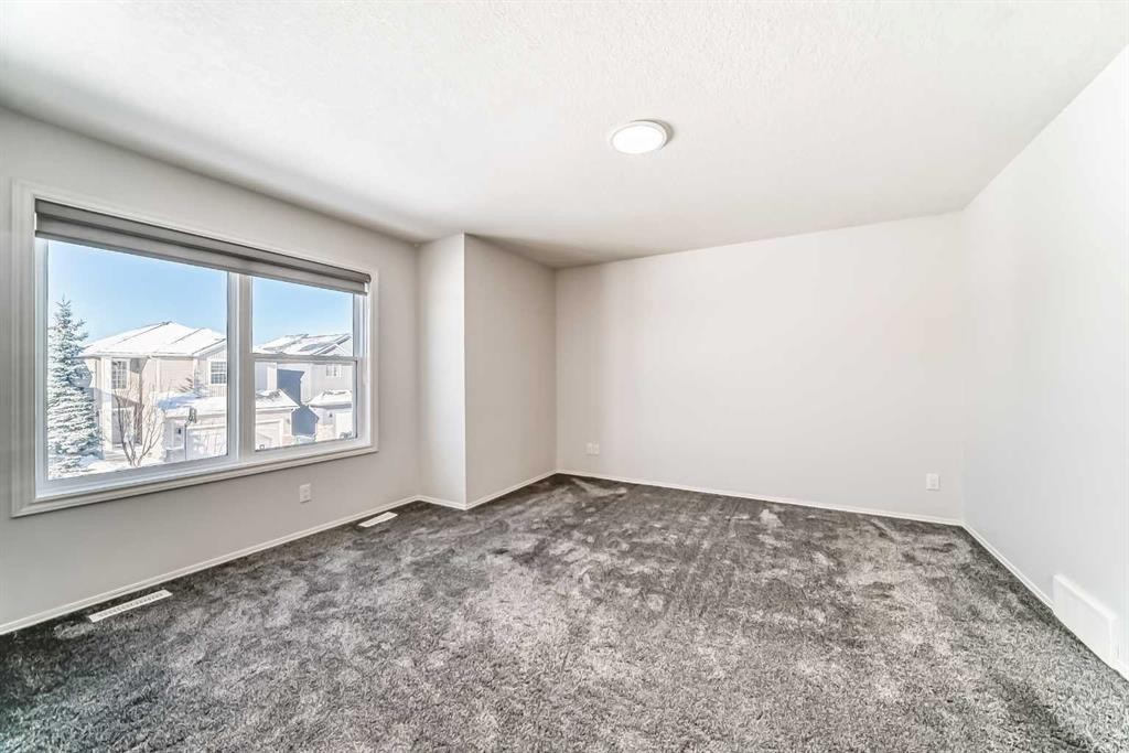9 Saddlecrest Crescent Ne, Calgary, AB - Indoor Photo Showing Other Room
