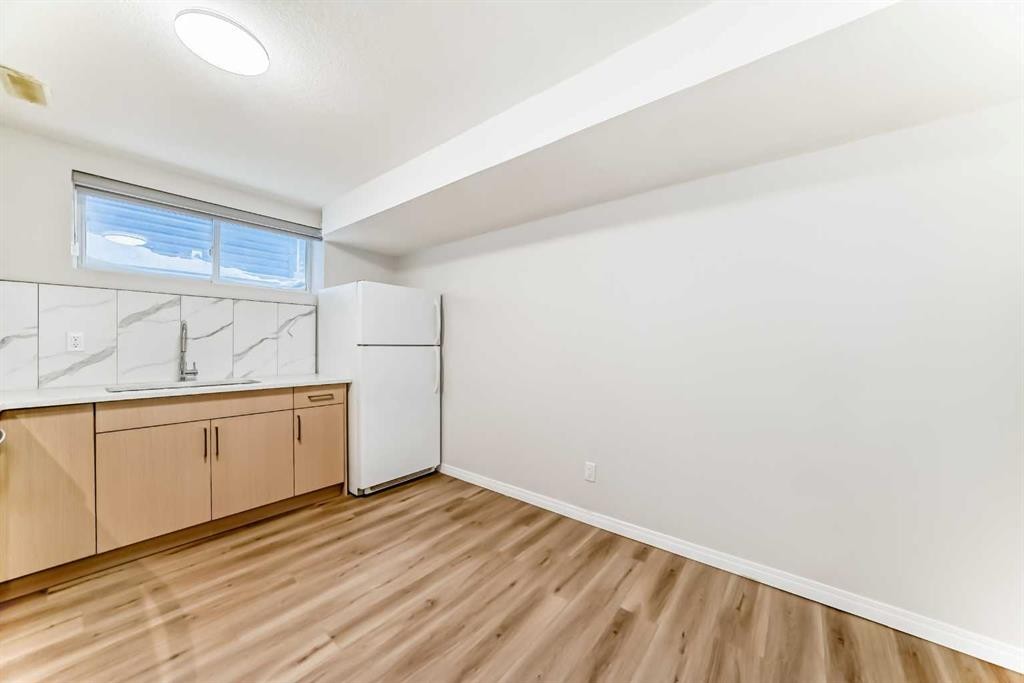 9 Saddlecrest Crescent Ne, Calgary, AB - Indoor Photo Showing Other Room