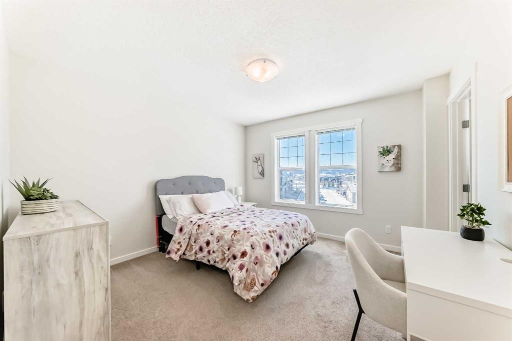 272 Cranbrook Square Se, Calgary, AB - Indoor Photo Showing Bedroom