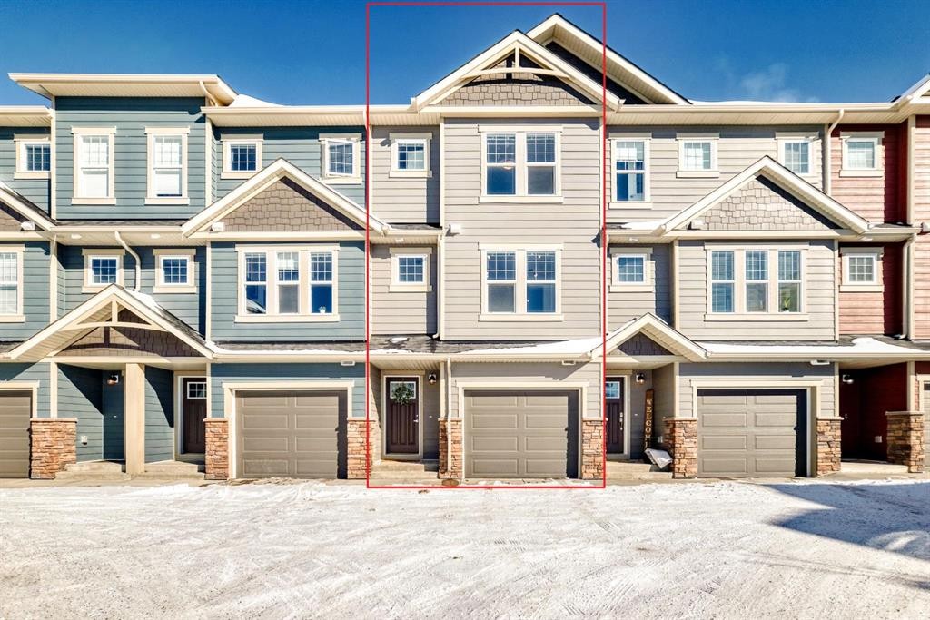 272 Cranbrook Square Se, Calgary, AB - Outdoor With Facade