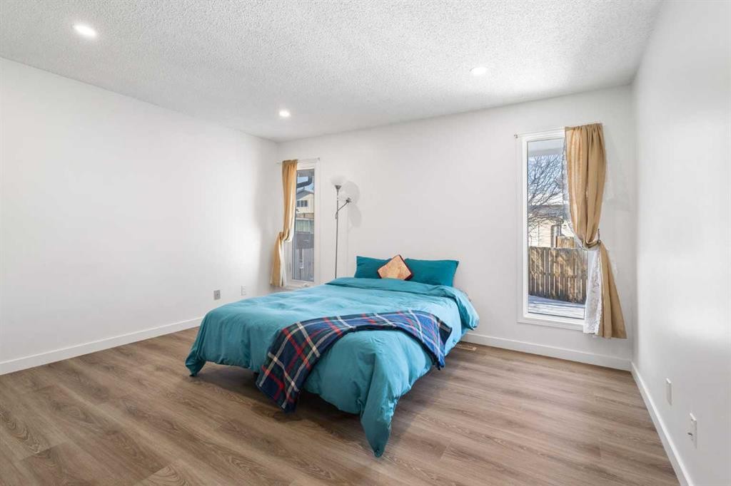 95 Beddington Way Ne, Calgary, AB - Indoor Photo Showing Bedroom