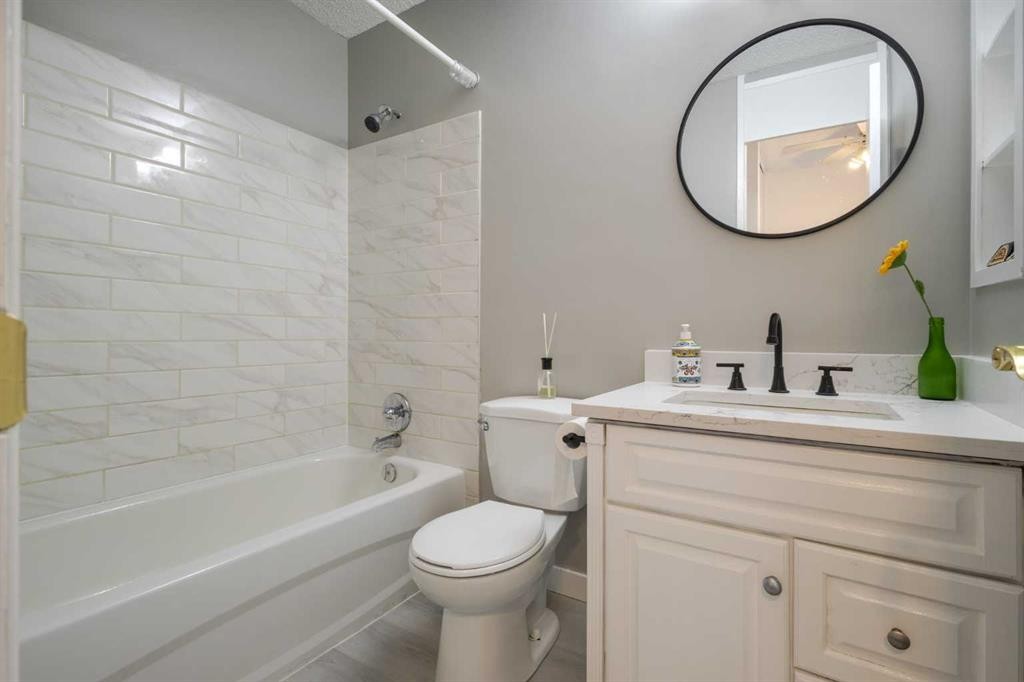 95 Beddington Way Ne, Calgary, AB - Indoor Photo Showing Bathroom
