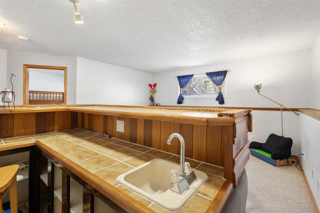 95 Beddington Way Ne, Calgary, AB - Indoor Photo Showing Other Room