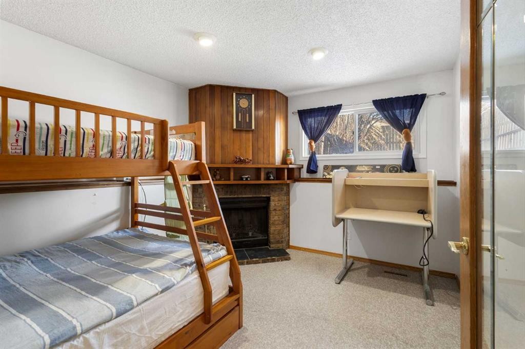 95 Beddington Way Ne, Calgary, AB - Indoor Photo Showing Bedroom
