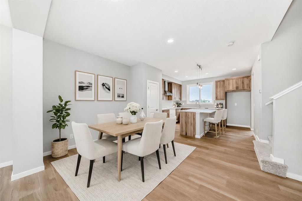 85 Starling Boulevard Nw, Calgary, AB - Indoor Photo Showing Dining Room