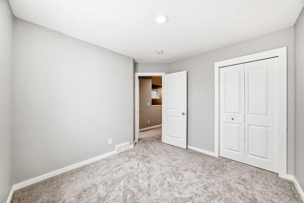 85 Starling Boulevard Nw, Calgary, AB - Indoor