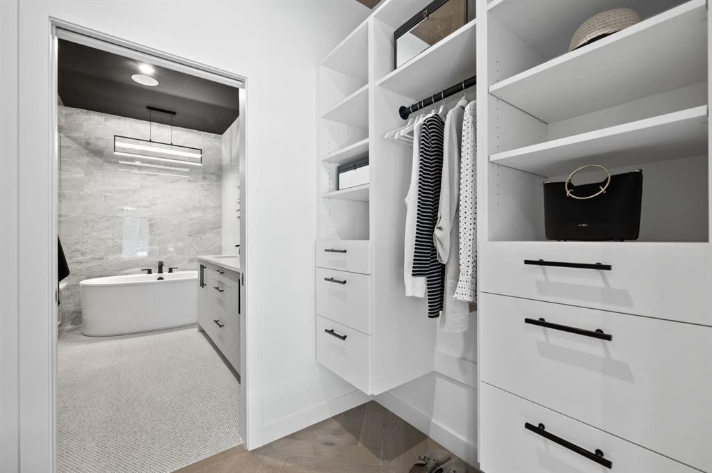 206-835 78 Street Sw, Calgary, AB - Indoor