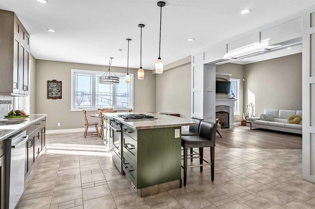108 Ravencrest Drive, Rural Foothills County, AB - Indoor Photo Showing Kitchen With Upgraded Kitchen